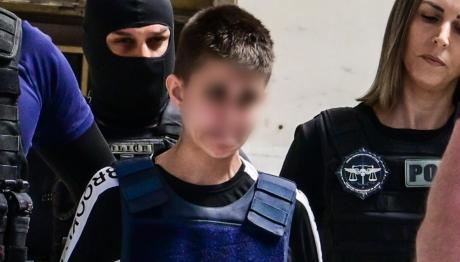 Ειρήνη Μουρτζούκου Και Πόπη Καταθέτουν Για Τον Παναγιωτάκη