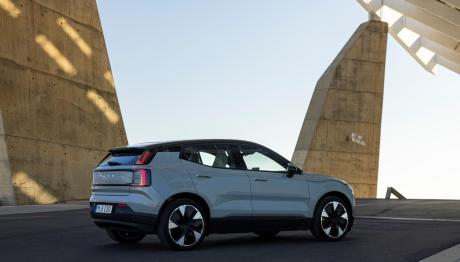 Volvo: Όλα τα ηλεκτρικά με συνολικό όφελος έως 10.000 ευρώ