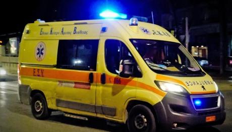 Τροχαίο τα ξημερώματα στα Κάτω Πατήσια: Ι.Χ. έπεσε σε κολώνα