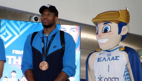 EuroBasket 2025: Η Εθνική Ελλάδος Έφτασε Στην Αθήνα