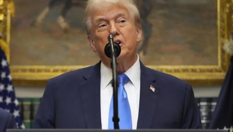 Ο Τραμπ Συνέδεσε Την Παρακεταμόλη Με Τον Αυτισμό