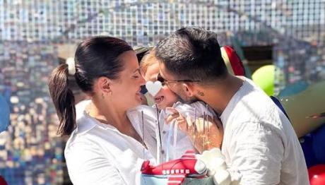 Λάουρα Νάργες - Χρήστος Σαντικάι