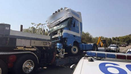 Λάρισα: Φορτηγό Παρέσυρε Και Σκότωσε 45χρονο Πατέρα