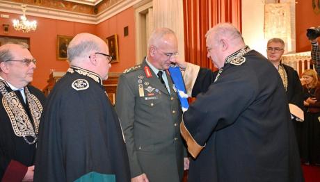 Ο Αρχηγός ΓΕΕΘΑ Δημήτριος Χούπης Επίτιμος Διδάκτορας ΕΚΠΑ