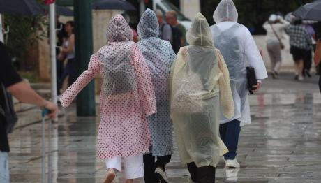 Καιρός: Διπλή Διαταραχή Και Μετά Καλοκαιράκι