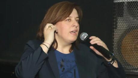 Τσαμπά: Στο Αυτόφωρο Μετά Από Εμφάνιση Σε Σχολική Γιορτή