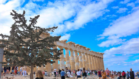 Καιρός: Ήπιος Με Αραιές Νεφώσεις - Πού Και Πότε Θα Βρέξει