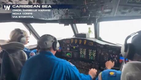 Βίντεο: Αεροσκάφος Περνά Μέσα Από Τον Τυφώνα Μελίσσα