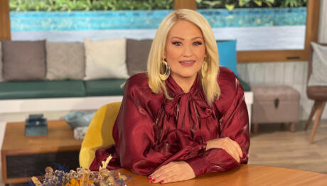 Stars System: Trailer 01/11/2025 Στις 13.00