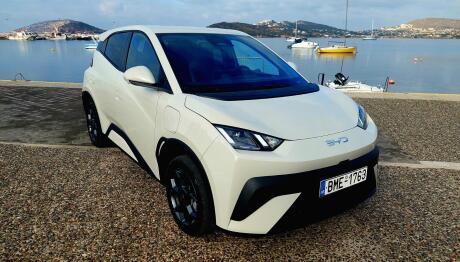 Δοκιμάζουμε το νέο BYD Dolphin Surf Boost με 157 ίππους