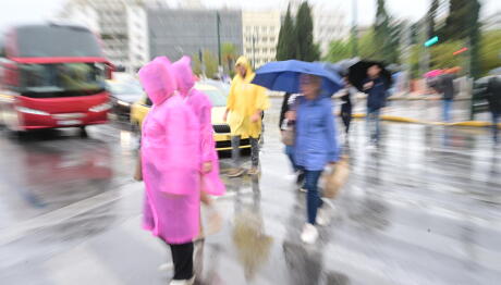 Καιρός: Διήμερη Κακοκαιρία Με Επικίνδυνες Καταιγίδες