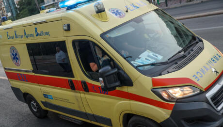 Λάρισα: 3χρονος Παρασύρθηκε Από ΙΧ Που Πέρασε Από Πάνω Του