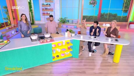 Τηγανιά Με Κοτόπουλο Με Κάρυ Και Πάπρικα