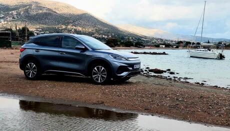 Οδηγούμε το ανανεωμένο ηλεκτρικό BYD ΑΤΤΟ 3