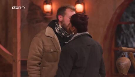 Στέλλα Και Λάμπρος Αποχαιρετούν Τη Φάρμα Για 2η Φορά