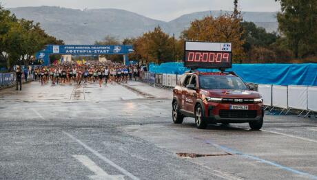 Η Dacia έτρεξε στον 42ο Μαραθώνιο Αθήνας