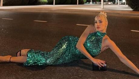 Τούνη: Το Υγιεινό Πρωϊνό Στον Γιο Της