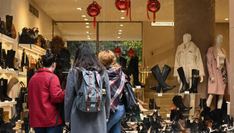 Εορταστικό Ωράριο: Πότε Ξεκινά - Οι Ώρες Καταστημάτων