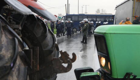Αγρότες Σέρρες: Έσπασαν Μπλόκο Αστυνομικό Και Πάνε Τελωνείο