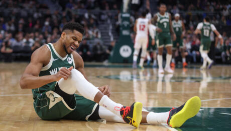 Τραυματισμός Για Τον Γιάννη Αντετοκούνμπο