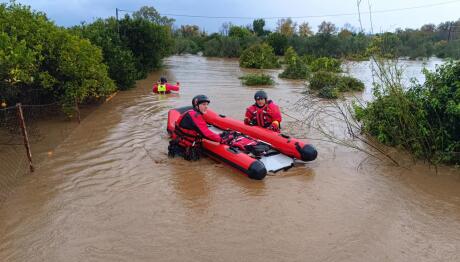 Κακοκαιρία Byron: Δραματική Διάσωση 4 Ατόμων Στη Λακωνία