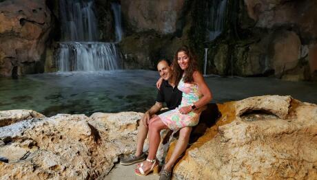 Νεκρή Ελληνοαμερικανίδα Σε Δυστύχημα Με Τον Σύζυγό Της