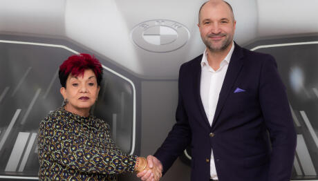 BMW Group Hellas: Στηρίζει τα άτομα με άνοια