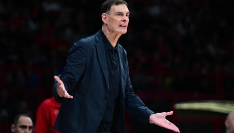 Νευρίασε Ο Μπαρτζώκας Με Τους Παίκτες Του Ολυμπιακού