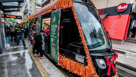 Χριστούγεννα 2025: Πώς Θα Κινηθούν Τα Μέσα Μαζικής Μεταφοράς