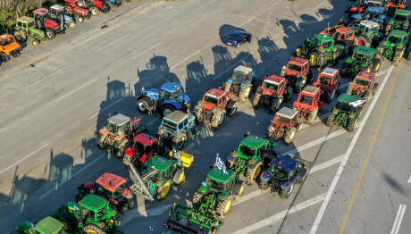 «Ρήγμα» Στα μπλόκα: «Στροφή» Προς Τον Διάλογο Με Κυβέρνηση