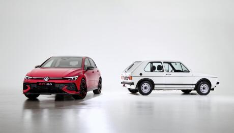 50 χρόνια GTI: Η VW τιμά το μοντέλο που έγινε συνώνυμο της σπορ οδήγησης