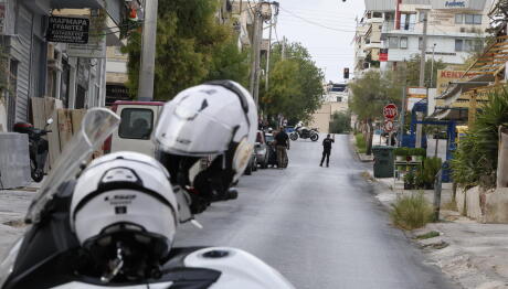 Καταδίωξη στο Κερατσίνι: 15χρονος με κλεμμένη μηχανή συγκρούστηκε με ΔΙΑΣ
