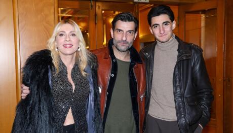 Νίκος Κουρής: Με τον 17χρονο γιο του στην πρεμιέρα του «Hotel Amour»