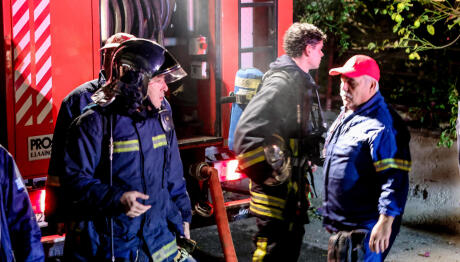 Φωτιά Τώρα Στον Νέο Κόσμο - Στον Λόφο Κυνοσάργους