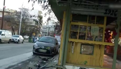 Θεσσαλονίκη: Μεθυσμένη Οδηγός Έπεσε Σε  Σταθμευμένα Οχήματα