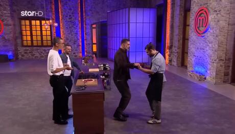 MasterChef: Ο Άγγελος Χόρεψε Με Τον Πάνο Ιωαννίδη
