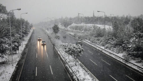 Επιδείνωση καιρού με ψυχρή εισβολή: Χιόνια, βροχές και χαμηλές θερμοκρασίες