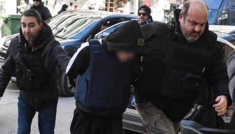 Σέρρες: Έδειραν Τον 16χρονο Στη Φυλακή - Τον Μαστίγωσαν