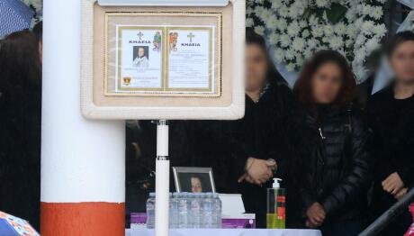 Βιολάντα: Θρήνος Στην Κηδεία Της Σταυρούλας Μπουκουβάλα