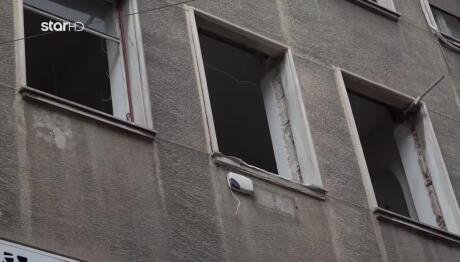 Ερμού: Έπεσαν Σοβάδες Κτιρίου Και Τραυμάτισαν Γυναίκα