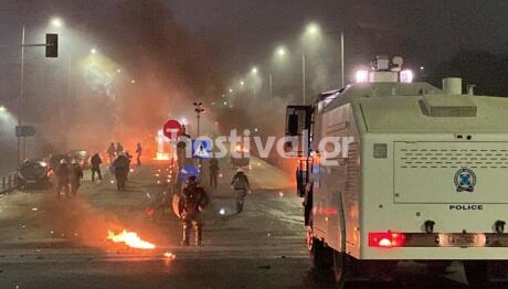 ΕΛΑΣ Για Επεισόδια ΑΠΘ: «Αναίτια Επίθεση Κατά Αστυνομικών»