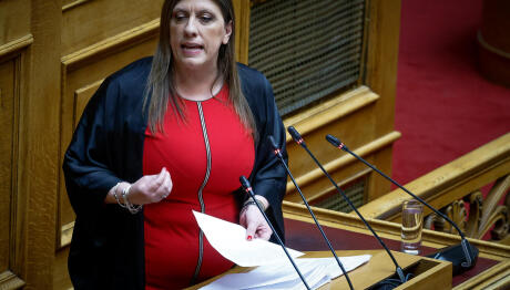 Κωνσταντοπούλου: Δημοσιοποίησε Sms Που Έστειλε Σε Χρυσοχοΐδη