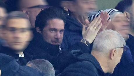 Νίκος Οικονομόπουλος