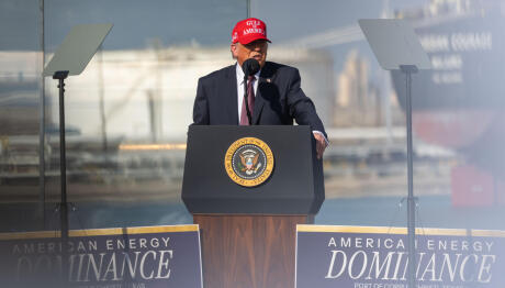 Τραμπ για Επίθεση Σε Ιράν: Η Ώρα Της Ελευθερίας Είναι Κοντά