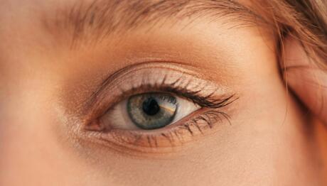 Πώς να πετύχω ένα magnetic eye look χωρίς eyeliner