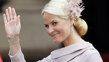 Η Πριγκίπισσα Της Νορβηγίας Πρέπει Να Κάνει Μεταμόσχευση