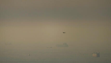 Τεχεράνη: Απειλεί να κλείσει τα Στενά του Ορμούζ