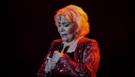 Μαρινέλλα: Η Άγνωστη Ζωή Και Η Πορεία Της Στο Τραγούδι