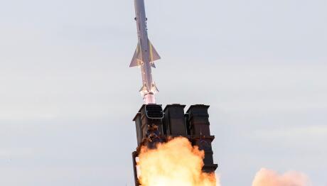 Κομισιόν, Ευρωπαϊκή Επιτροπή, αμυντική βιομηχανία, όπλα, πόλεμος