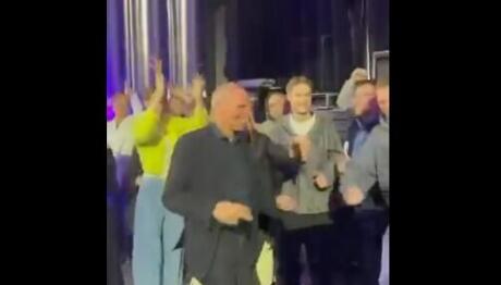 Βαρουφάκης: Χορεύει Στη Ρωσία Τέκνο Κομμάτι Με Το Όνομά Του